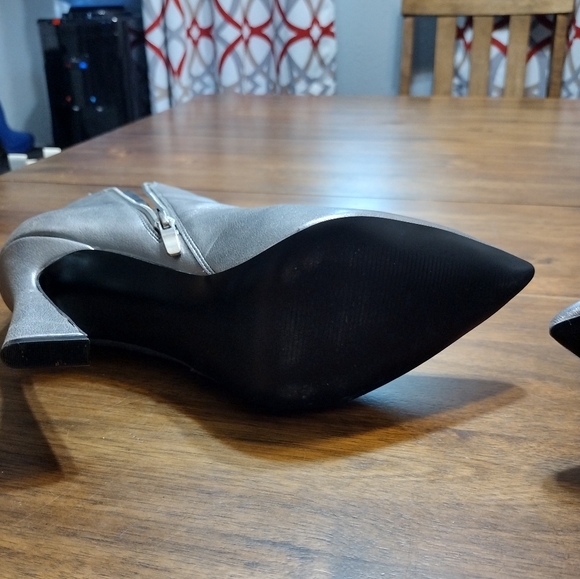 Nine West Torrie boots sz 11 in Silver - Picture 2 of 8
